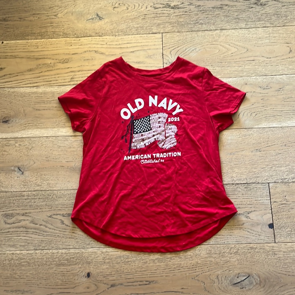 Old Navy 2021 Fourth of July shirt.